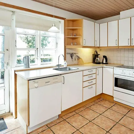 Four-Bedroom Holiday Home In Humble 4 Vakantiehuis Rudkøbing