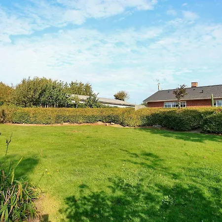 Vakantiehuis Four-Bedroom Holiday Home In Humble 4 Rudkøbing